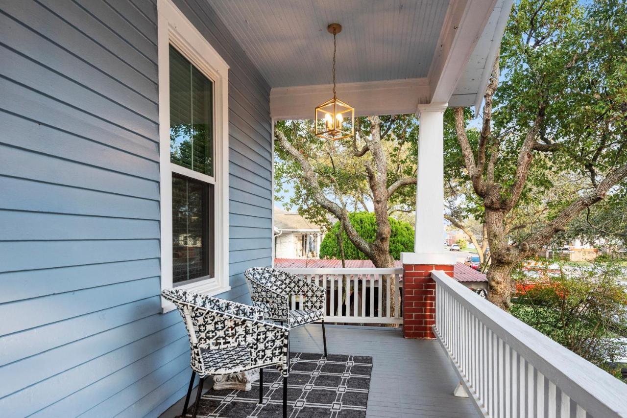 Vintage Crown Villa Galveston Exterior photo